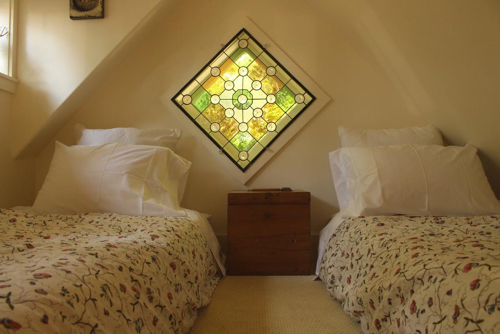 Thistle Dew Cottage Ganges Room photo